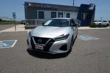 2023 Nissan Maxima SV